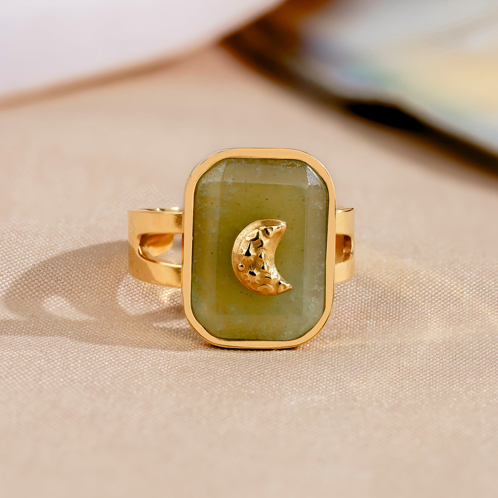 Luna Ring – Aventurine & Golden Moon