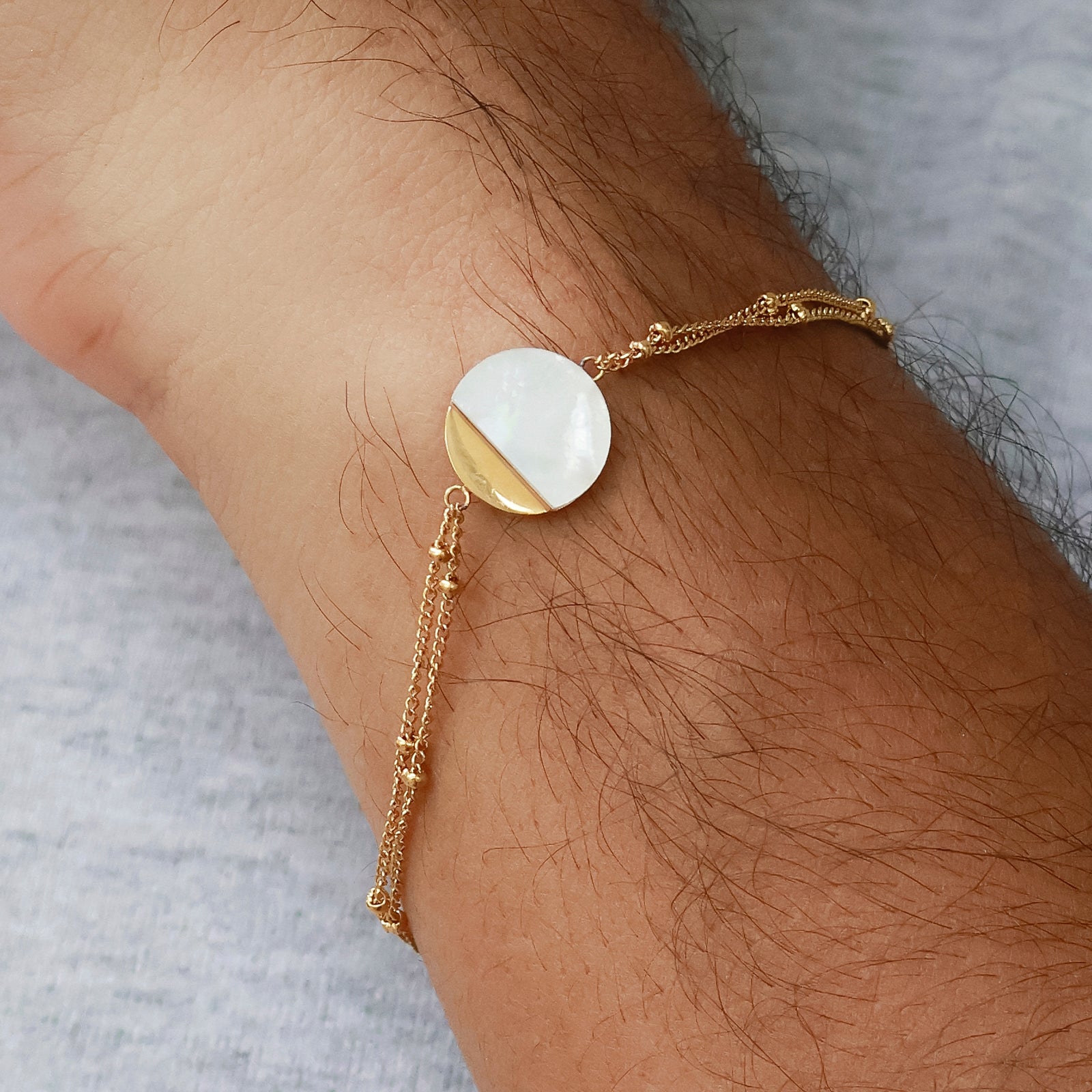 “Luna” Bracelet – Double Gold Chain & Natural Mother-of-Pearl Slice