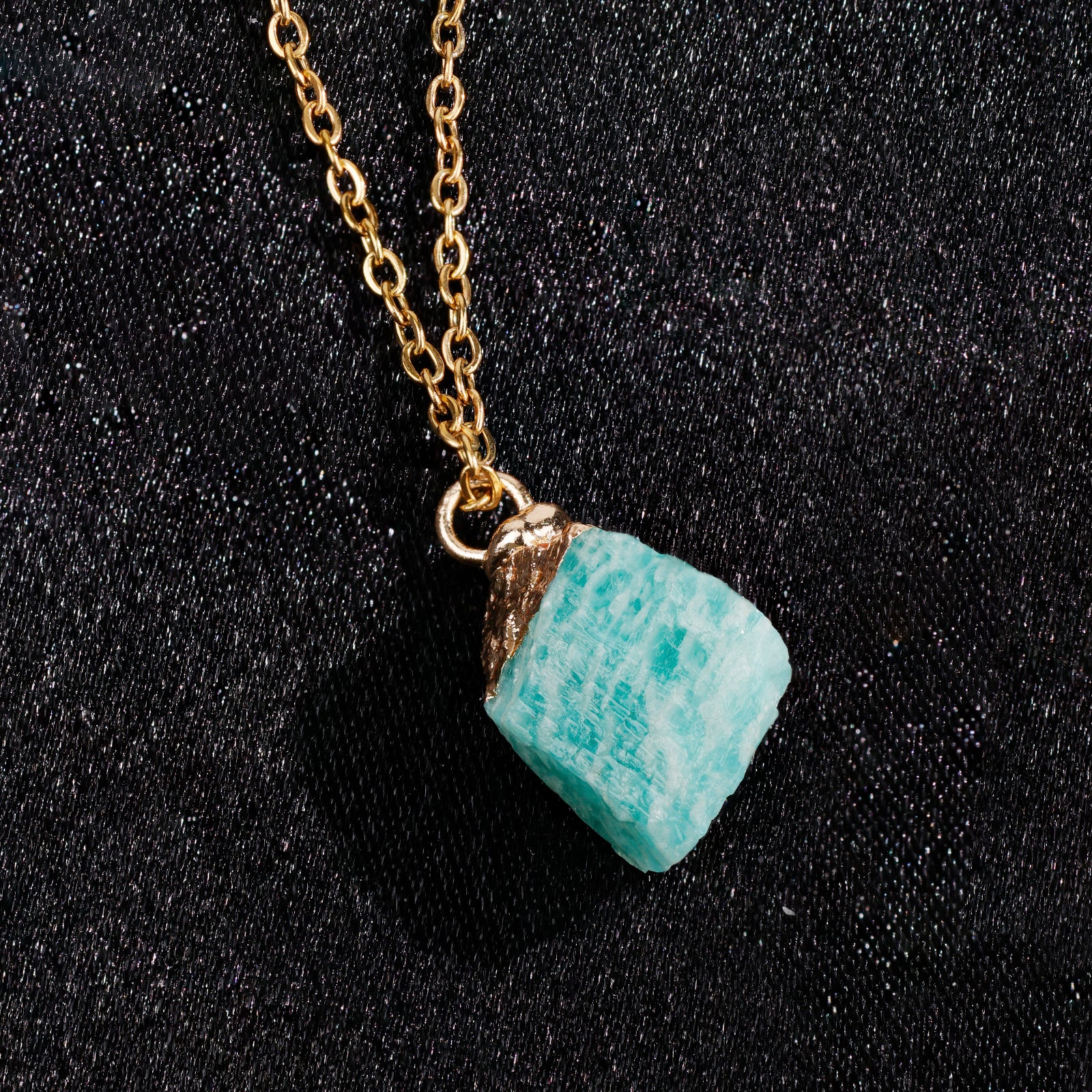 Natural Emerald Necklace – May (Raw Stone)