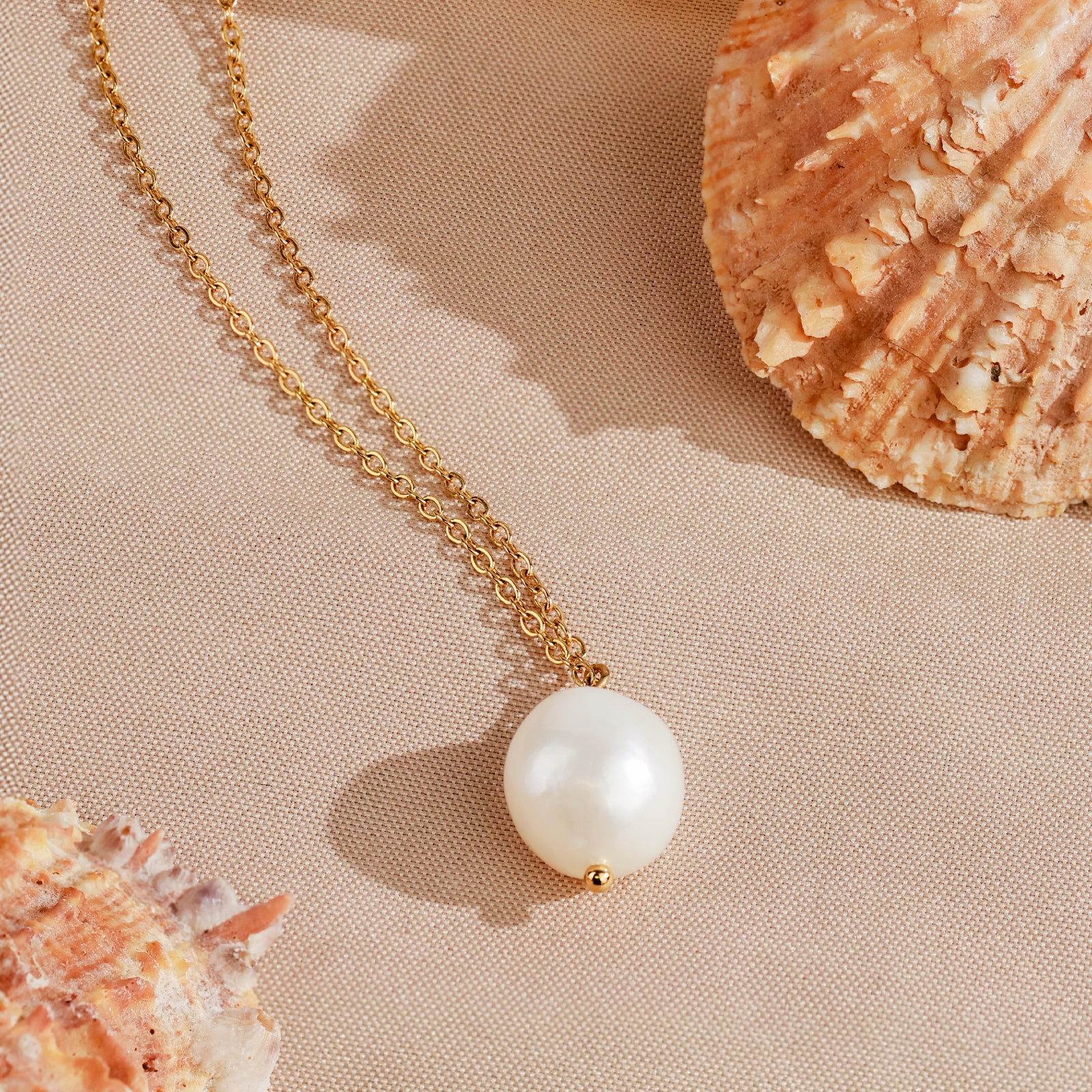 Perla Pure Necklace – Natural Pearl & Gold Chain