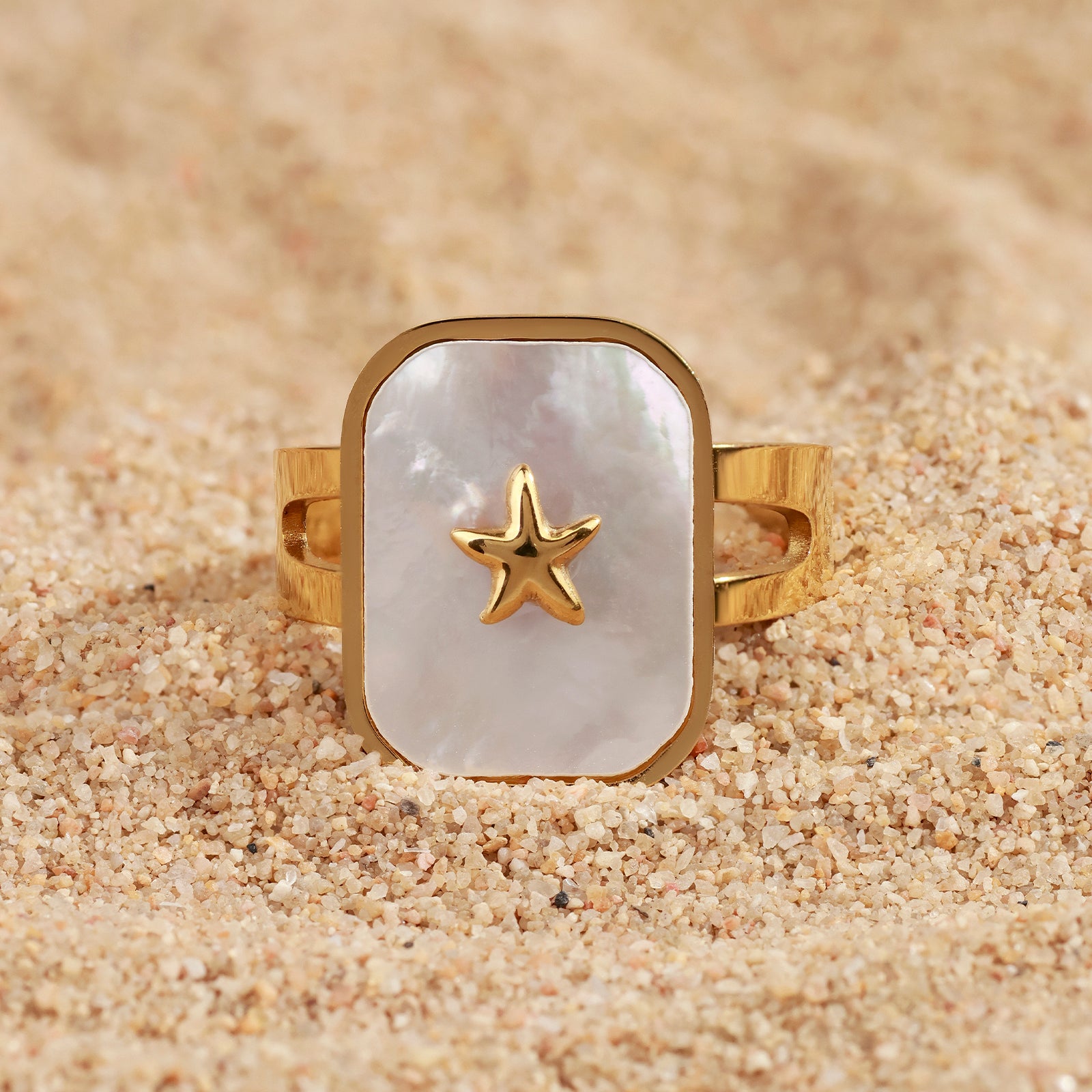 Luna Mare Ring – Mother-of-Pearl & Golden Star