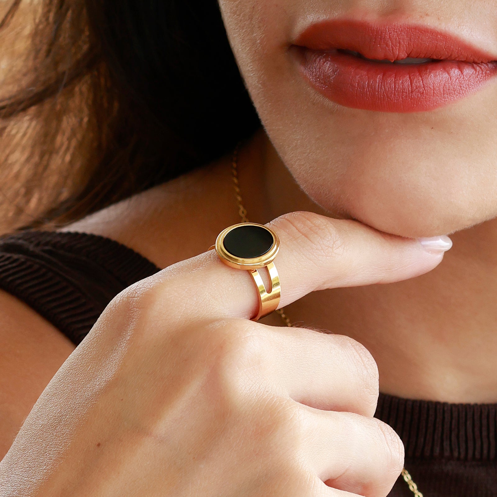 Nocta Onyx Ring – Oval Black Onyx & Gold Setting