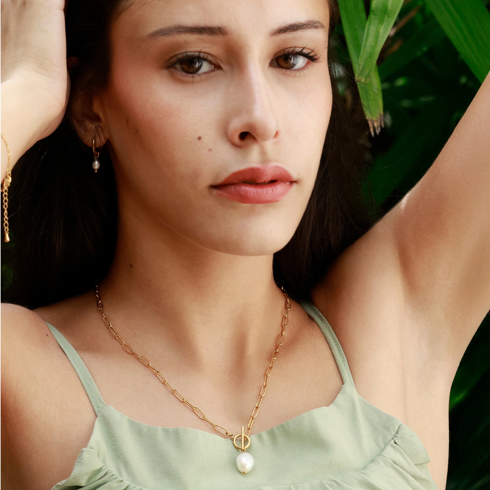 Perla T-Bar Necklace – Natural Pearl & Gold Link Chain